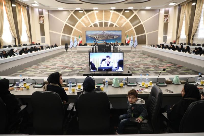 بانوان ورزشکار سازمان منطقه ویژه اقتصادی پتروشیمی تقدیر شدند