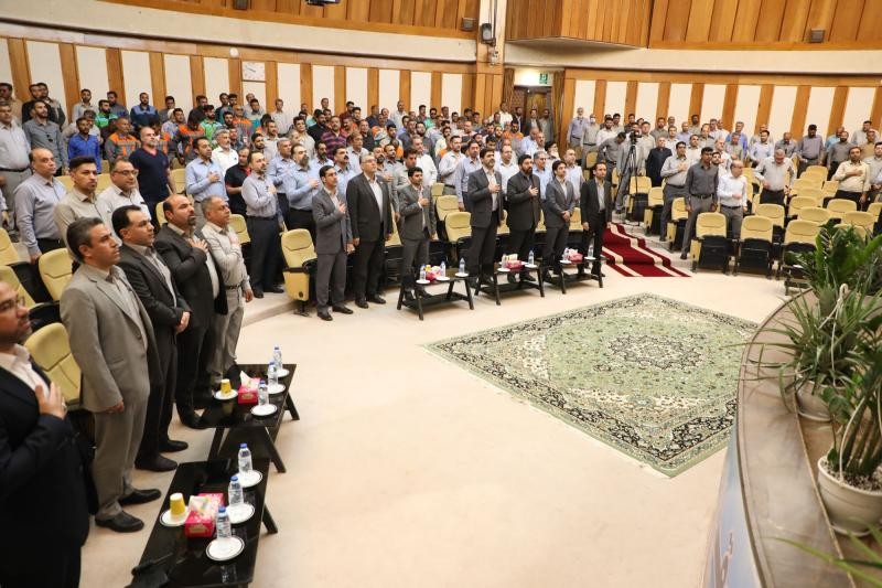 آئین تجلیل از کارمندان نمونه سال ۱۴۰۱ و ۱۴۰۲ سازمان منطقه ویژه اقتصادی پتروشیمی