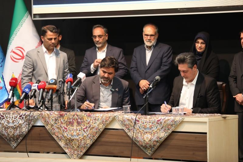 ۸ قرارداد و تفاهمنامه سرمایه گذاری در منطقه ویژه اقتصادی پتروشیمی به امضا رسید