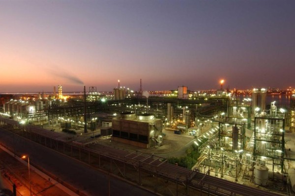 شرکت پتروشیمی خوزستان